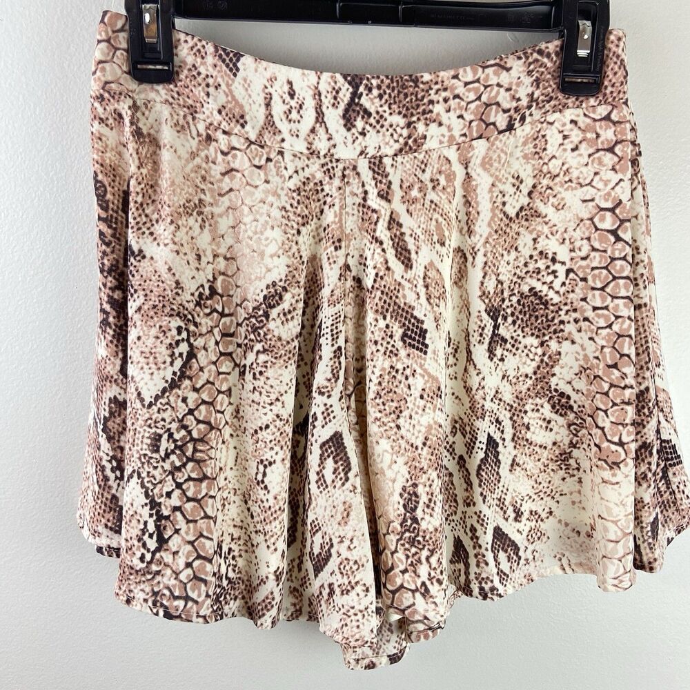 NWT Adrienne Women's Snake Print Elastic Waist Lined Swing Shorts Size M